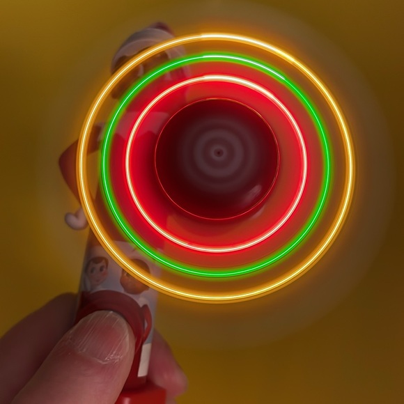 Elf on the Shelf light up spinner toy with candy. - Picture 3 of 3